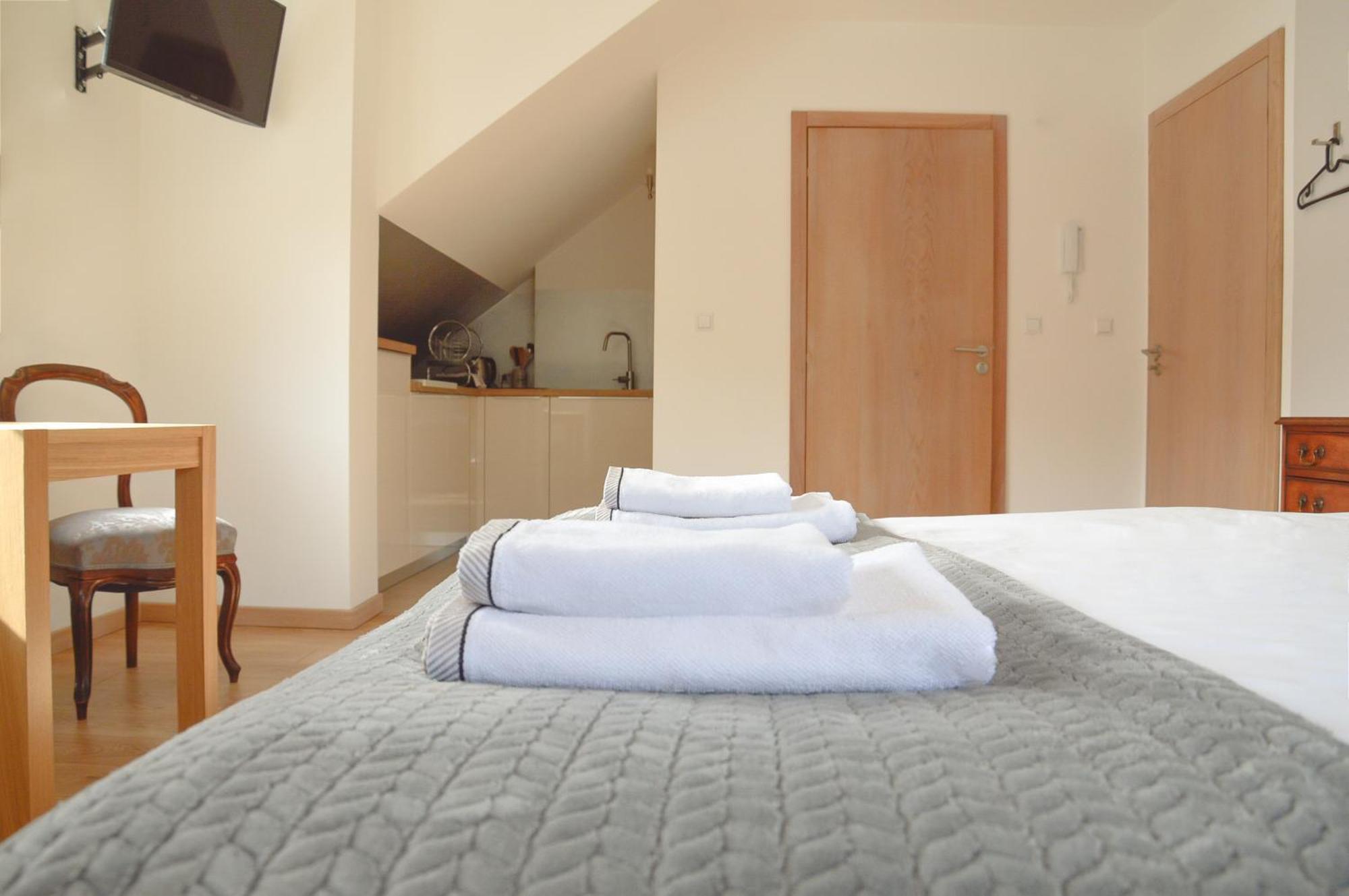 Apartamenty Agroturystyczne Papiernia Niedzwiedz Ngoại thất bức ảnh